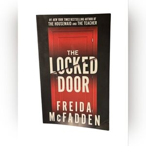 The Locked Door by Freida McFadden (2023, Trade Paperback)